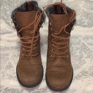 Lace up sweater bootie